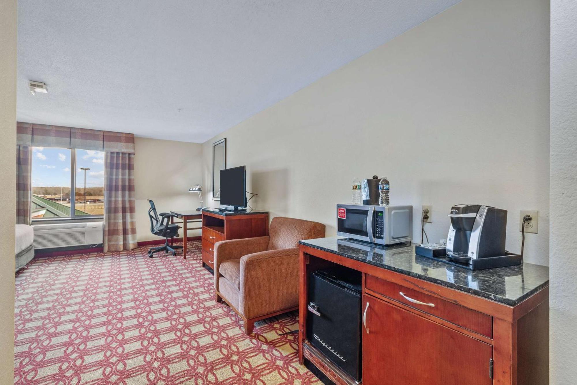 Hilton Garden Inn Starkville Kültér fotó