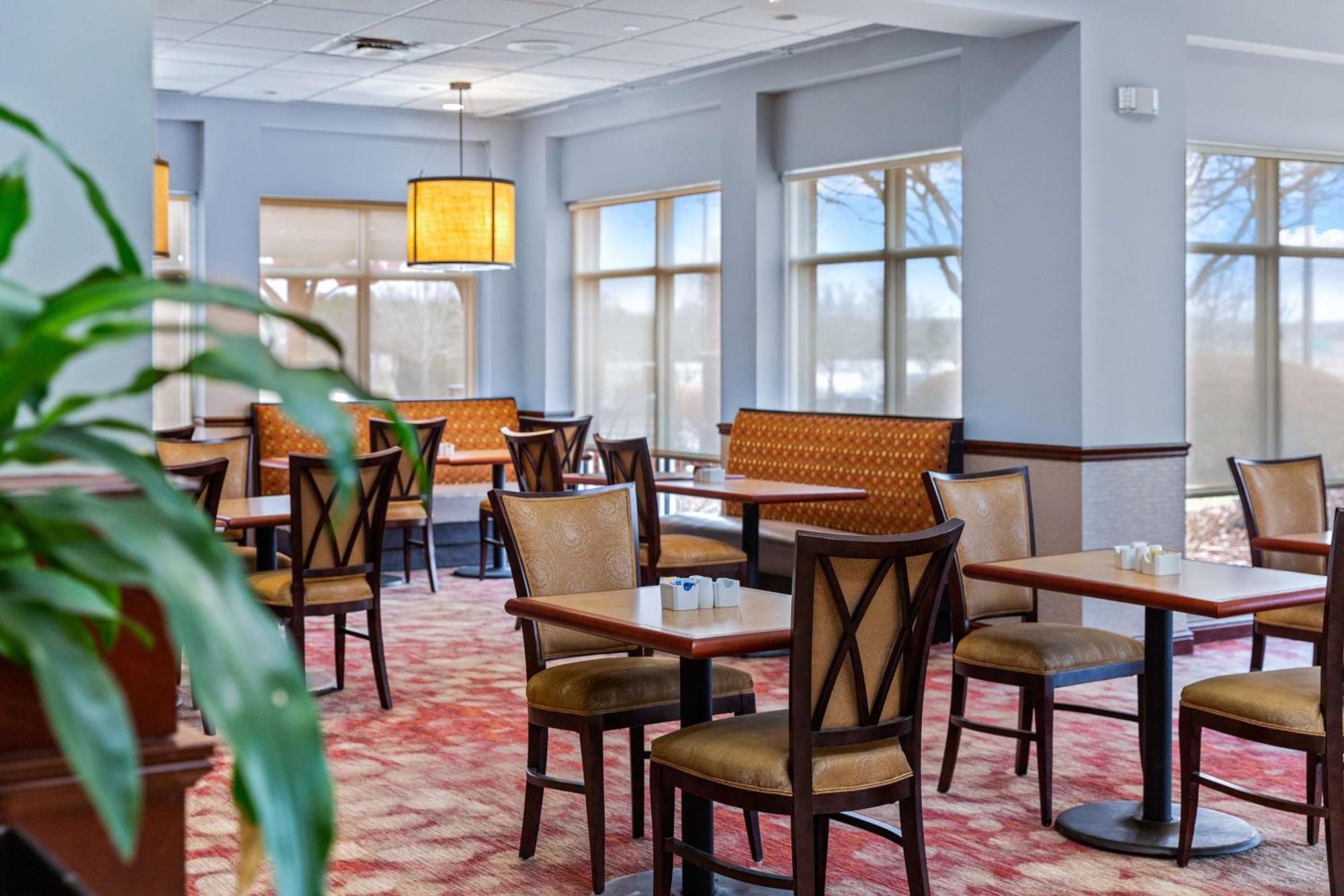 Hilton Garden Inn Starkville Kültér fotó