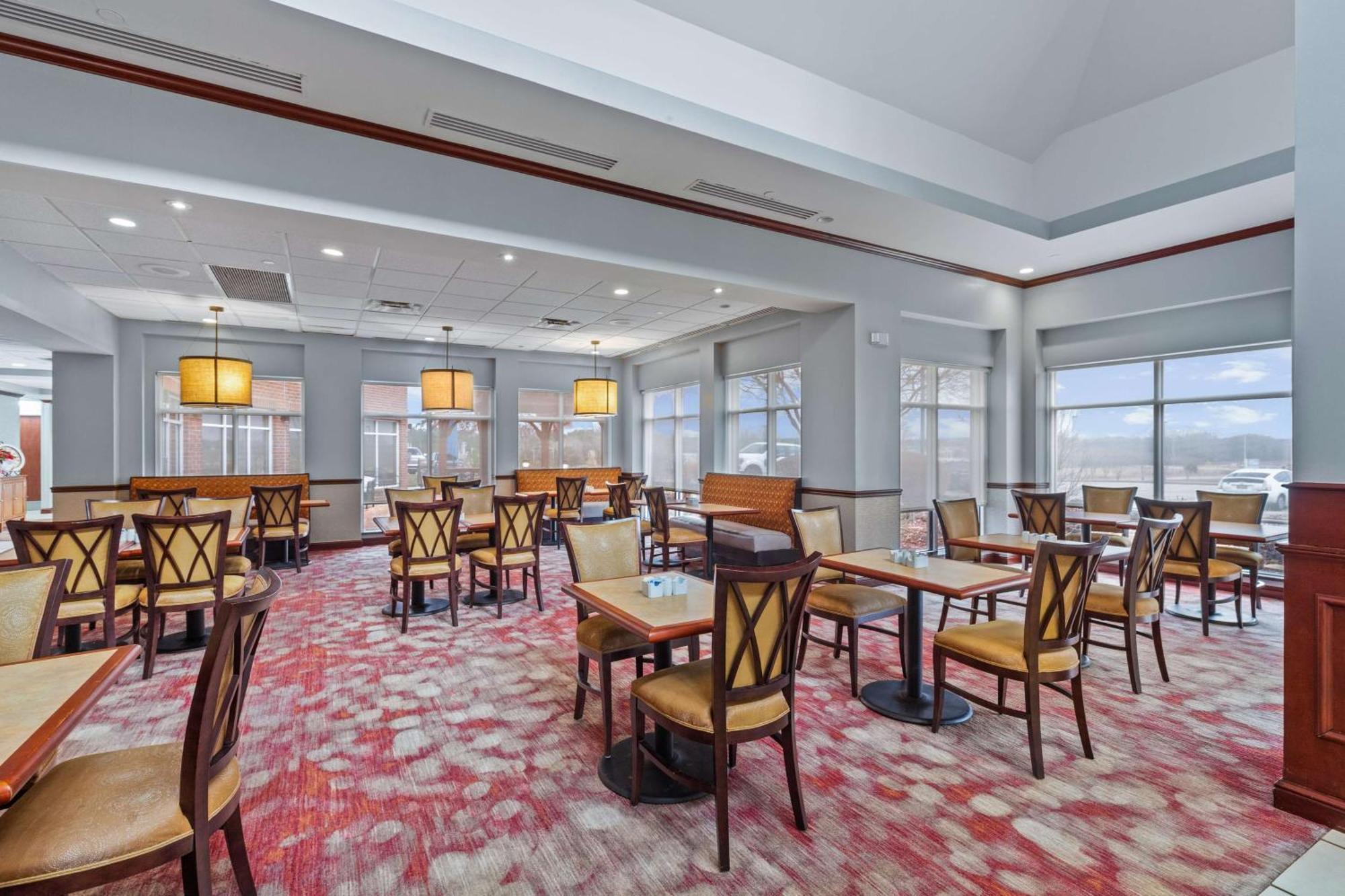Hilton Garden Inn Starkville Kültér fotó