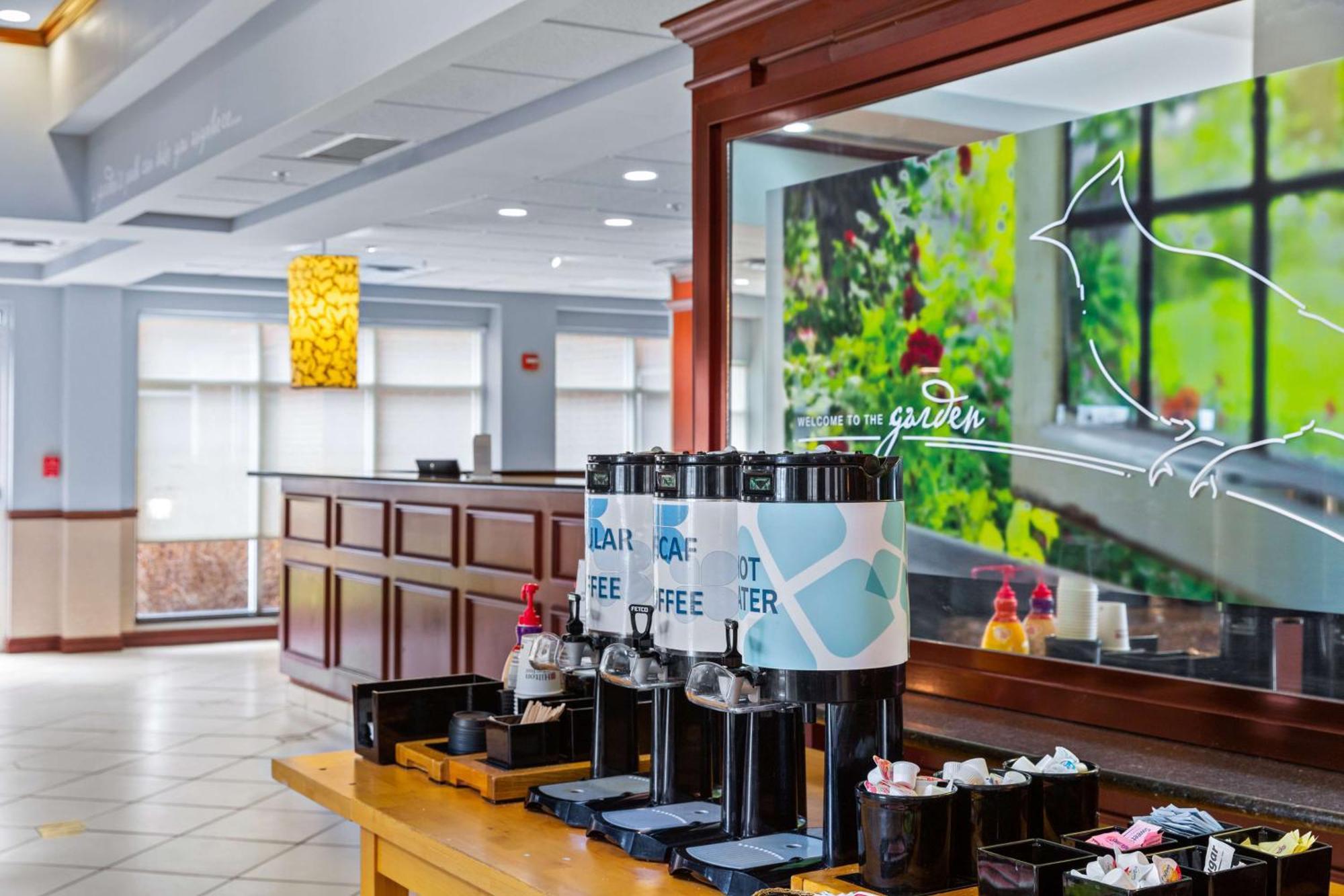 Hilton Garden Inn Starkville Kültér fotó